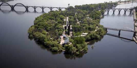 האי מונסטירסקיי